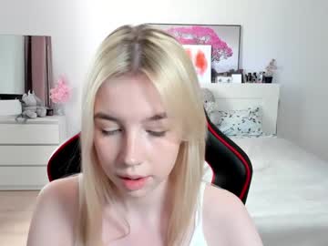 girl Nude Cam Girls Playing Games with _emiliaaa