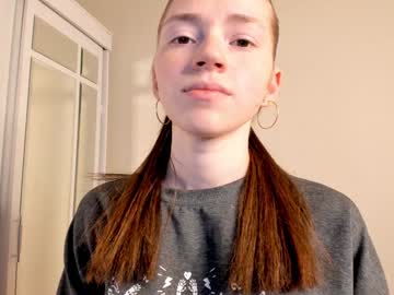 girl
        breckgodbold cam image #5749095