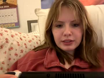 girl
        starlightft cam image #3655631