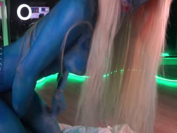 girl
        coastaldivas cam image #1161332