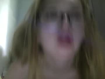 girl
        boatxy cam image #4297538