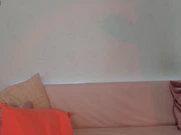 girl
        madeline_jackson cam image #2419588