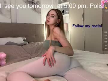 girl
        avroramy cam image #6778553