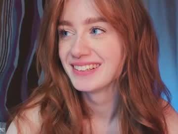 girl
        lizzy_blaze cam image #2907354