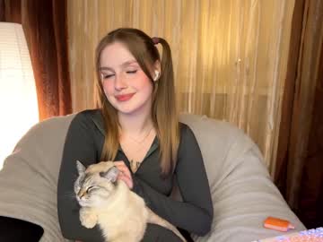 girl
        cute_siberian_girl cam image #2545511