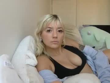 girl
        applebottomannie cam image #4334917