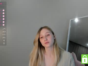 girl
        taitfollin cam image #4923004