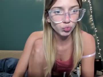 girl
        oliviahansleyy cam image #4185979