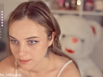 girl
        mia_milagros cam image #2404767