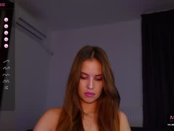 girl
        fazeyj cam image #4005303