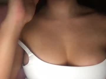 girl
        lailayousef cam image #5623492