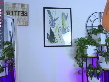 girl
        elizabeth__gray cam image #1755658