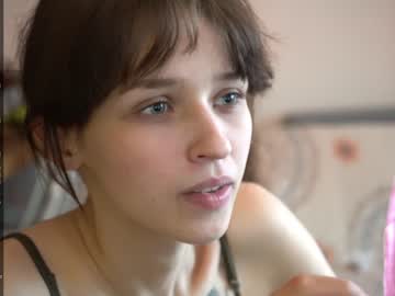 girl
        diruriru cam image #3995220