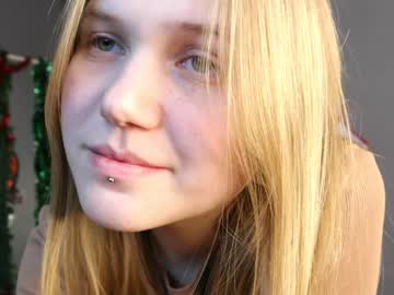 girl
        gayfarwell cam image #5693744