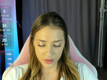 girl
        lori_blush cam image #5038324