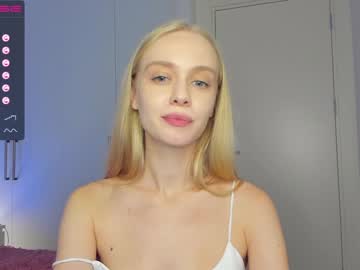 girl
        stacy_fanning cam image #1906291