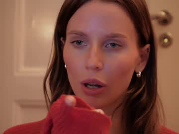 girl
        ellaa91 cam image #248089