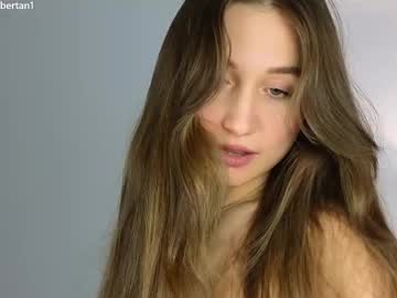 girl
        ambertan1 cam image #6283520