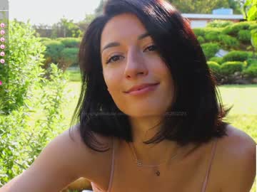 girl
        dora_sexplorer cam image #2264658