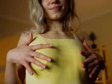girl
        darlineash cam image #5949228