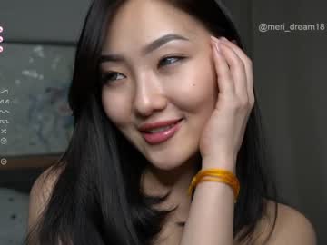 girl
        refined_style cam image #3595406