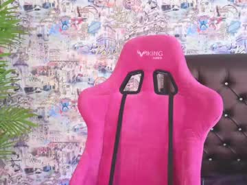 girl
        angelina_new cam image #3726576