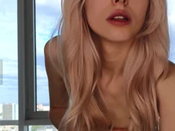 girl
        darelleclive cam image #4153507