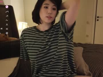 girl
        ki_mi cam image #6036472