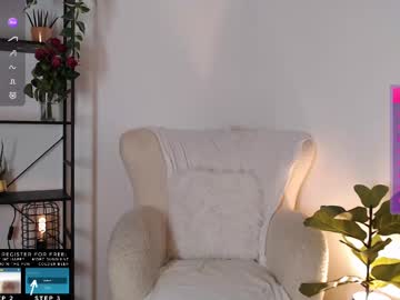 girl
        lucylia_ cam image #7008594