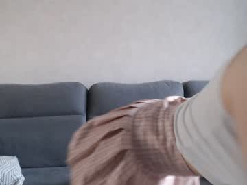 girl
        lily_life cam image #2063509