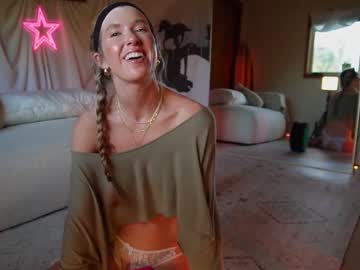 girl
        lucy_gooosey cam image #6651338