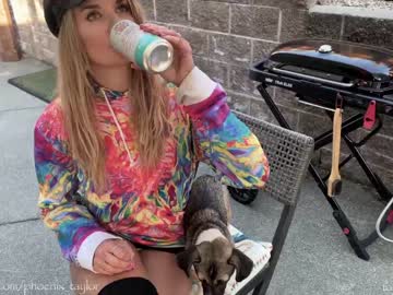 girl
        phoenix_taylor cam image #1320683