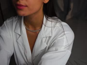 girl
        cassandra_diaz cam image #3242579