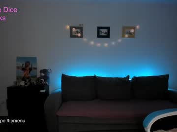 girl
        paaulina cam image #887712