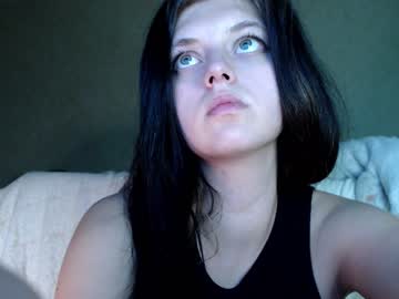 girl
        witch__ cam image #98039