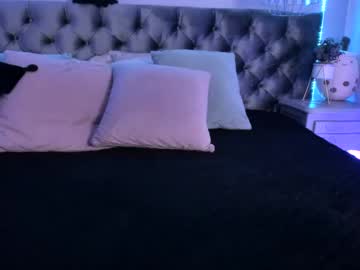 girl
        naomii_soto cam image #6132923