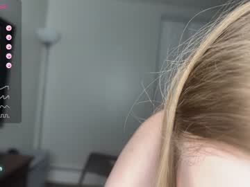 girl
        bigtitslav123 cam image #3339257