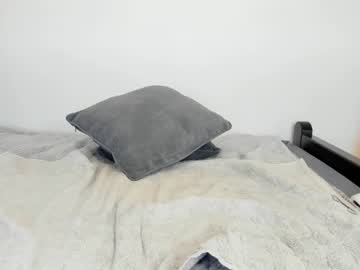 girl
        aria_diaz cam image #3005578