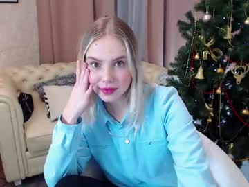 girl
        avrora_bell cam image #551596