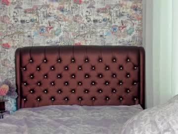 girl
        angelina_new cam image #171180
