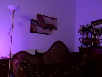 girl
        jessiccaburns cam image #2325280