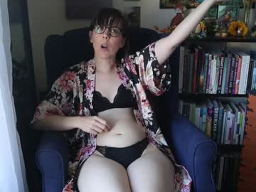 girl
        ellynaomi cam image #5297330