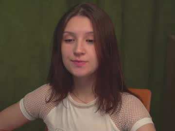 girl
        well_yess cam image #5163613