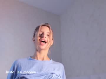 girl
        lesi_moonie cam image #4250942