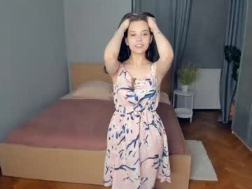 girl
        cherry_tery cam image #1420244