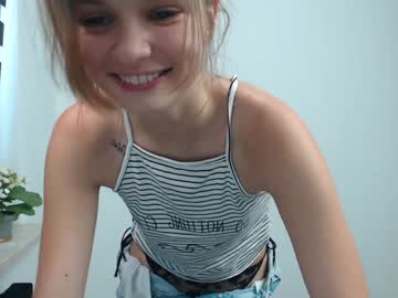 girl
        vivien_slender cam image #4326289
