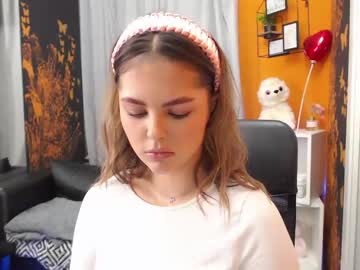 girl
        simply_lily cam image #590497