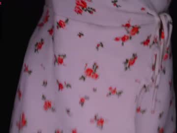 couple
        velleizanz cam image #135168