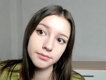girl
        abigailkeira cam image #2903269