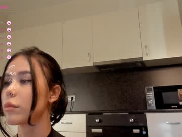 girl
        so_chi cam image #2357813